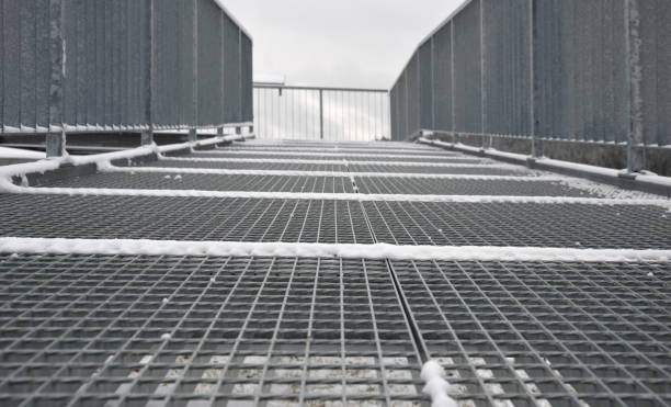 /uploads/image/2025/10/14/steel-grate-bridge-deck-2.jpg steel-grate-bridge-deck-2.jpg