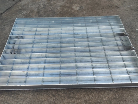 Typical back of steel compound grating