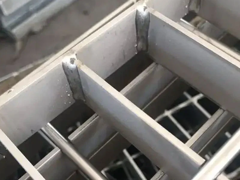 stainless-steel-floor-grating