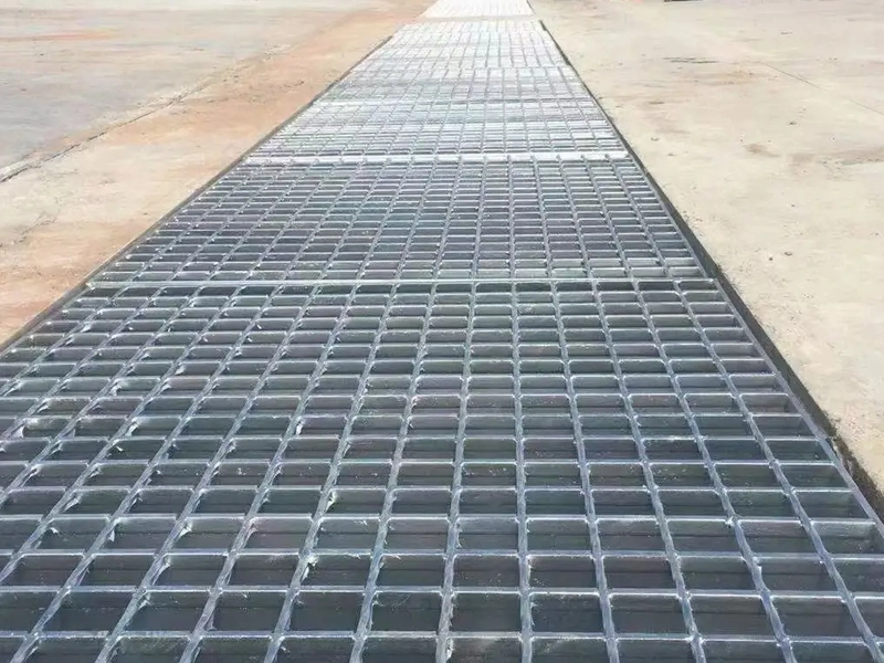 Heavy Duty Steel Grating