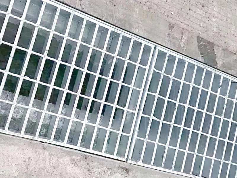 Heavy Duty Steel Grating