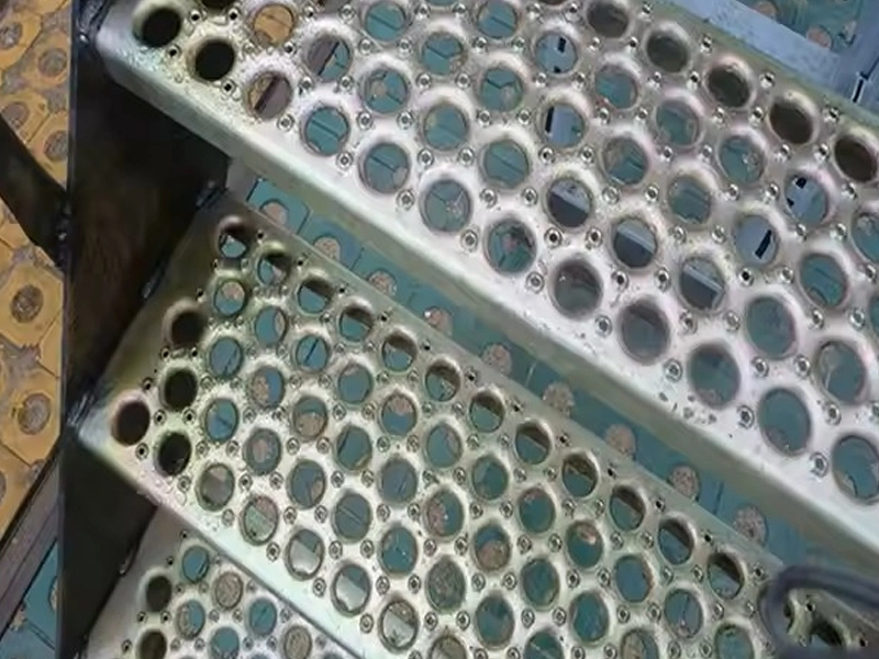 Perforated O Grip Plank Grating