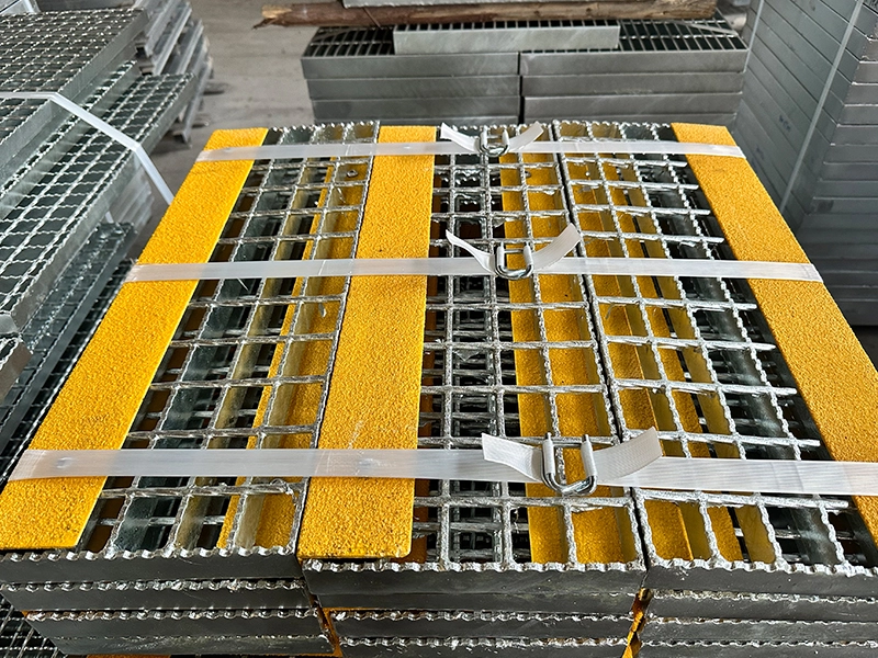 Traditional T6 Tread with Coated Steel Nosing