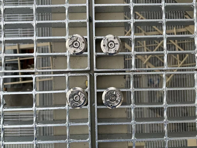 Grating Clip Application