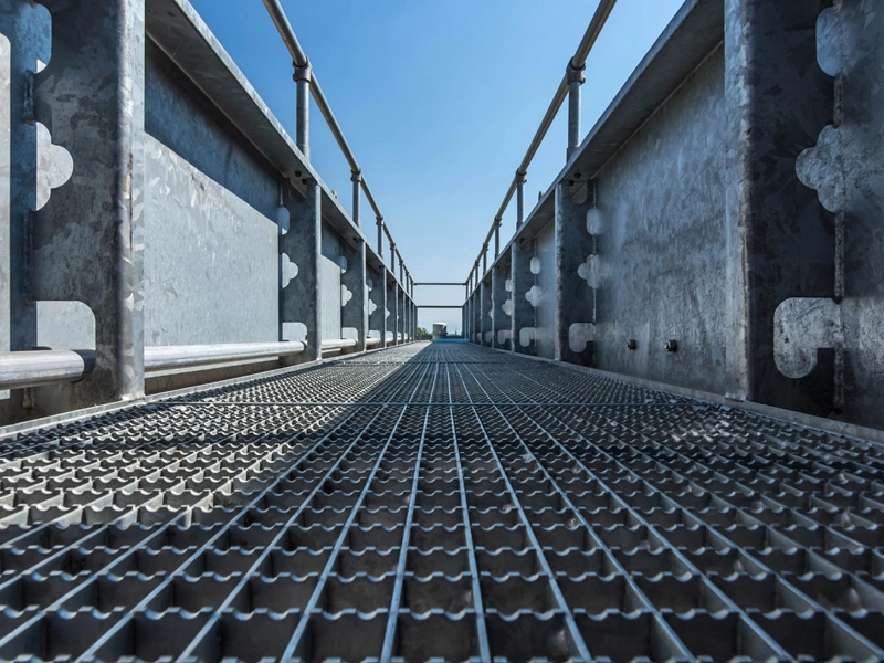 press locked grating