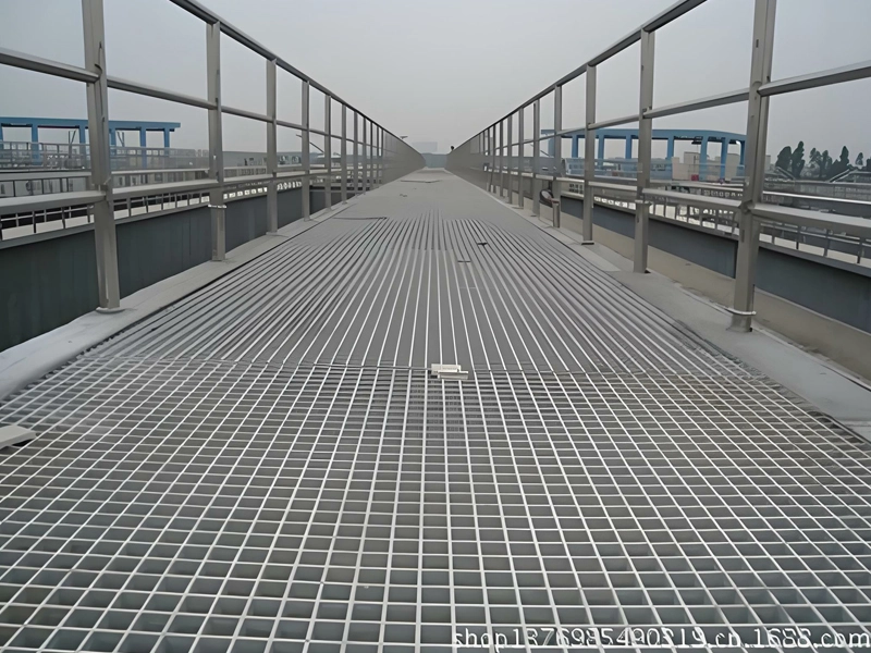 Press Locked Grating Applies for Chemical Plant Platform