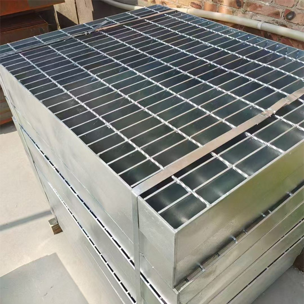 What-are-the-differences-between-composite-steel-grating-03.jpg